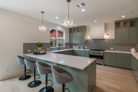 New construction Single-Family house 302 El Paso St, Austin, TX 78704 - image 14