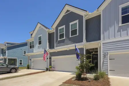 New construction Townhouse house 2648 Balena Dr, Mount Pleasant, SC 29466 - image