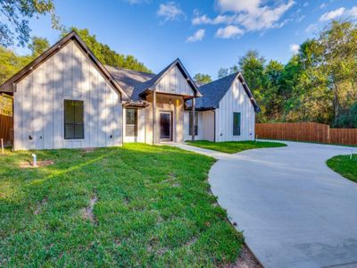 New construction Single-Family house 404 Luzon St, Tool, TX 75143 - image