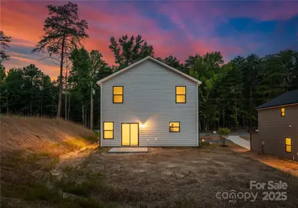 New construction Single-Family house 1116 Thayer Glen Ct, Charlotte, NC 28213 null- photo 1 1