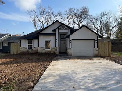 New construction Single-Family house 505 James Street, Clute, TX 77531 - photo 0