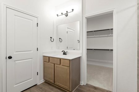 New construction Single-Family house 3717 Pin Oak Hls, Seguin, TX 78155 plan Sergio - image 10