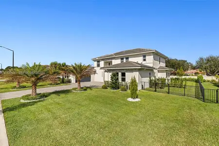 New construction Single-Family house 11035 N Sierra Ranch Dr, Davie, FL 33324 - image