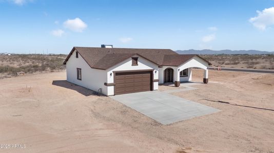New construction Single-Family house 35532 W Chipman Rd, Tonopah, AZ 85354 - image