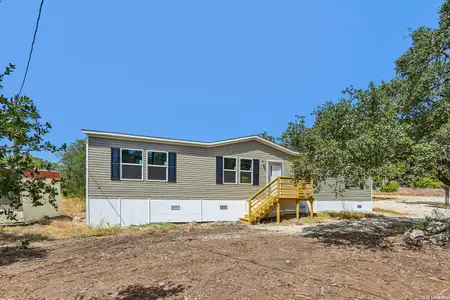 New construction Single-Family house 159 County Rd 2474, Hondo, TX 78861 - image
