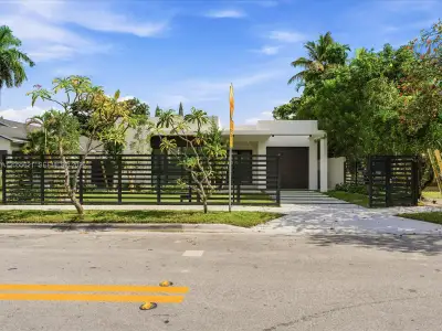 New construction Single-Family house 1621 Sw 11Th Ter, Miami, FL 33135 - image