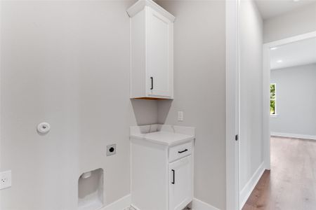 New construction Single-Family house 124 Draper Ln, Bertram, TX 78605 plan Topaz - image 12