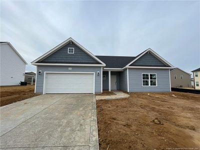 New construction Single-Family house 1727 Man O War Dr, Hope Mills, NC 28348 - image