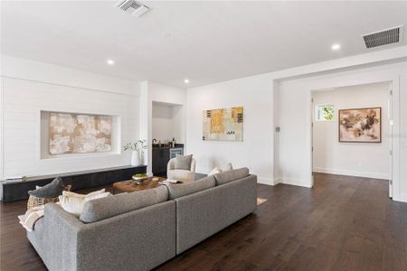 New construction Single-Family house 4823 W San Jose St, Tampa, FL 33629 - image 17