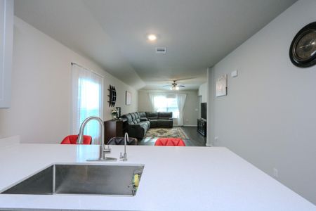 New construction Single-Family house 328 Cumberland Forest Dr, Magnolia, TX 77354 - image 17