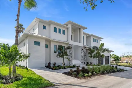 New construction Single-Family house 530 De Narvaez Dr, Longboat Key, FL 34228 - image