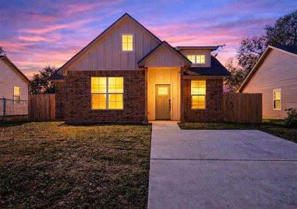 New construction Single-Family house 1610 N 6Th St, Waco, TX 76707 - image