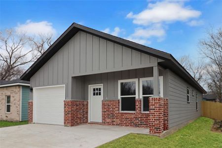 New construction Single-Family house 3307 Langford St, Greenville, TX 75401 null- photo 0