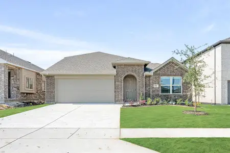 New construction Single-Family house 1016 Nighthawk Trl, Alvarado, TX 76009 plan Redbud II - image