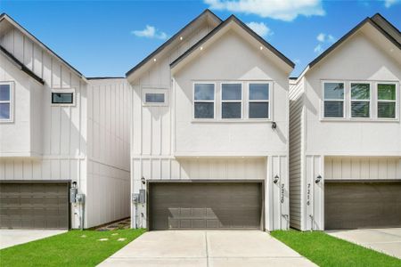 New construction Single-Family house 7220 Ave B, Houston, TX 77011 - image