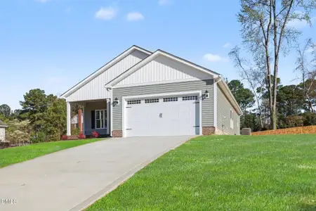 New construction Single-Family house 1711 Elizabeth Dr, Kinston, NC 28504 - image