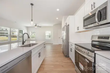 New construction Single-Family house 2027 Sadler Woods Ln, Charlotte, NC 28214 - image 6