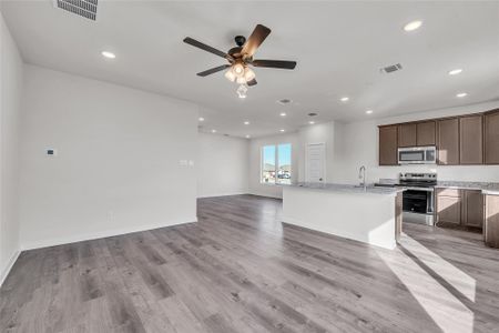 New construction Single-Family house 254 Boatright Blvd, Jarrell, TX 76537 plan The 2516 - image 20