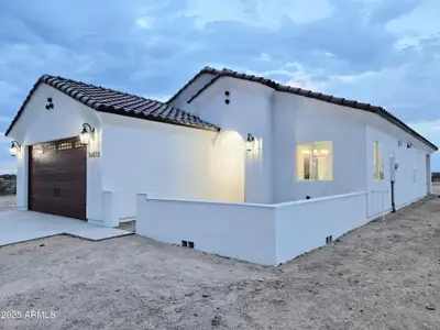 New construction Single-Family house 36072 W Hadley St, Tonopah, AZ 85354 - image