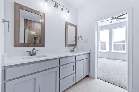 New construction Single-Family house 913 Beall St, Denton, TX 76207 - image 17