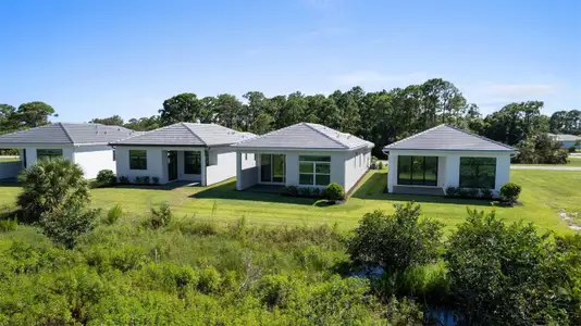 New construction Single-Family house 423 Se Via Sangro, Port St. Lucie, FL 34952 - image