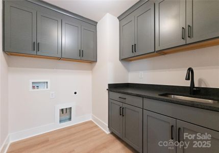 New construction Single-Family house 3017 Kinger Ln, Matthews, NC 28105 - image 13