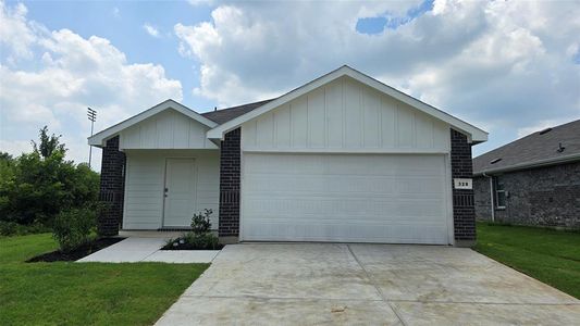 New construction Single-Family house 328 Trail Ct, Keene, TX 76059 plan Caprock - image