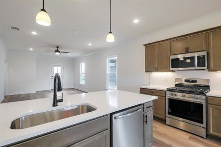 New construction Single-Family house 818 Countryside Glade Ln, Bonney, TX 77583 plan Rutherford II H - image 7