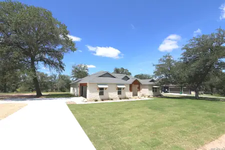 New construction Single-Family house 142 Timber Pl, La Vernia, TX 78121 - image