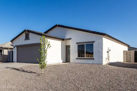 New construction Single-Family house 8679 W Raven Dr, Arizona City, AZ 85123 - image