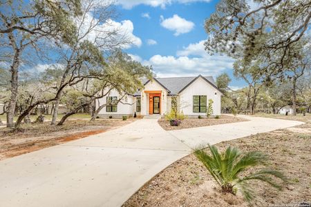 New construction Single-Family house 864 Paddy Rd, Floresville, TX 78114 - image