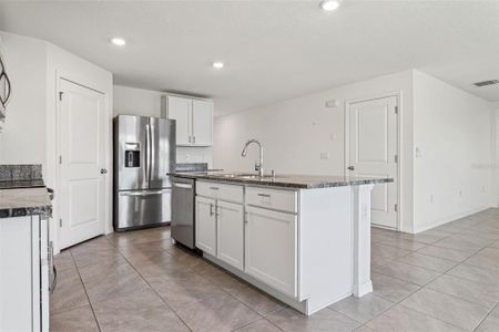 New construction Single-Family house 37237 Sharks Eye Ln, Zephyrhills, FL 33541 null- photo 5 5