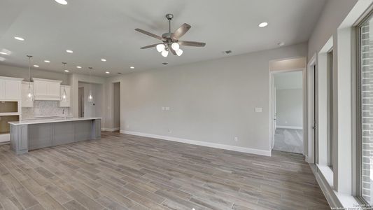 New construction Single-Family house 161 Spanish Oak, Castroville, TX 78009 Design 2127W- photo 13 13