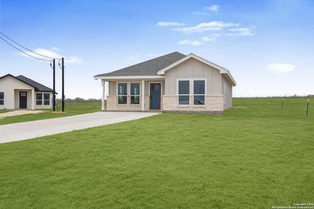 New construction Single-Family house 140 Camino Verde, La Vernia, TX 78121 - image