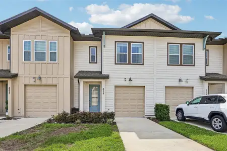 New construction Townhouse house 658 Longboat Dr, Davenport, FL 33896 - image