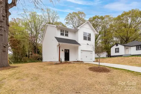 New construction Single-Family house 103 W Irwin St, Cherryville, NC 28021 - image