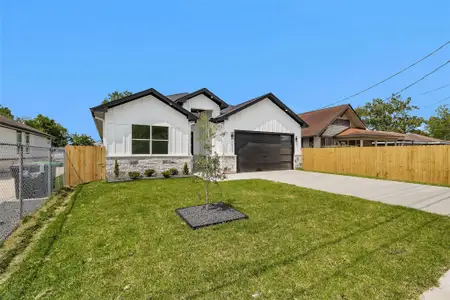 New construction Single-Family house 2007 King St, Houston, TX 77026 - image