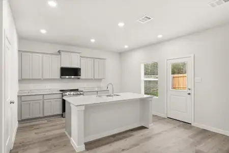 New construction Single-Family house 4507 Pleasant Peony Wy, Katy, TX 77493 plan Leyland - image 5