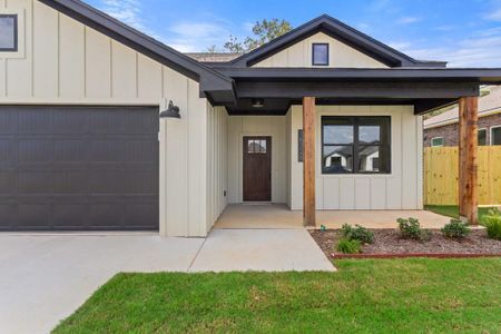 New construction Single-Family house 16326 Crossing Cir, Lindale, TX 75771 - image