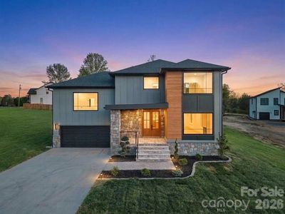 New construction Single-Family house 742 New Hope Rd, Flat Rock, NC 28731 - image