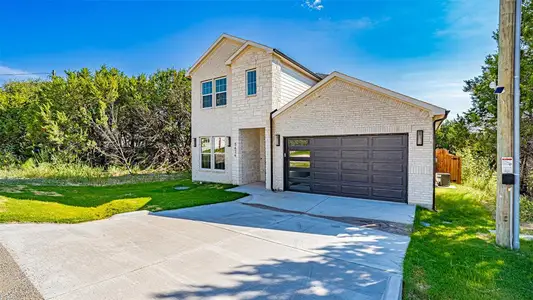 New construction Single-Family house 5634 Barkridge Dr, Granbury, TX 76048 - image