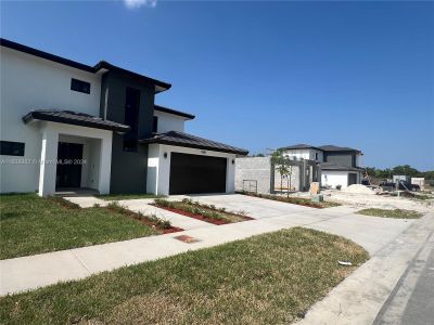 New construction Single-Family house 10938 Sw 180Th Ter, Miami, FL 33157 - photo 0