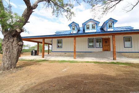 New construction Single-Family house 101 County Rd 135, Floresville, TX 78114 - image