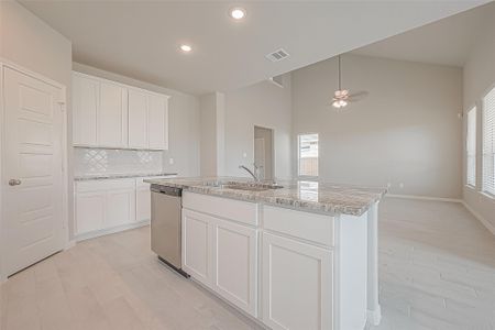 New construction Single-Family house 2923 Copper Falls Dr, Iowa Colony, TX 77583 - image 7