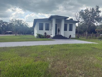 New construction Single-Family house 520 S Nogal St, Clewiston, FL 33440 - image