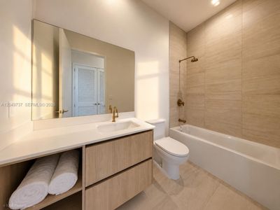 New construction Condo house 77 Se 5Th St, Unit UPH01, Miami, FL 33131 - image 3