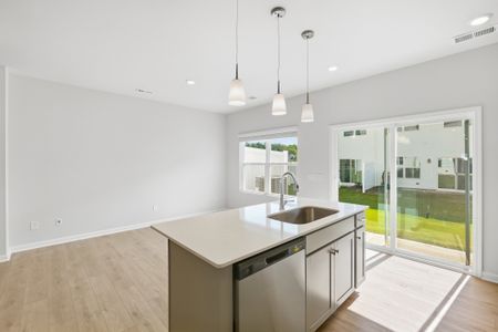 New construction Townhouse house 7450 Mashburn Dr, Charlotte, NC 28269 plan Foxglove - image 11