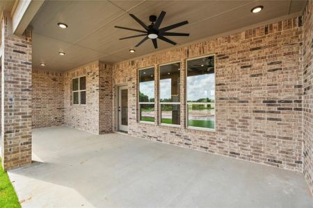 New construction Single-Family house 1000 Parker Meadows Drive, Weatherford, TX 76088 - photo 28 28