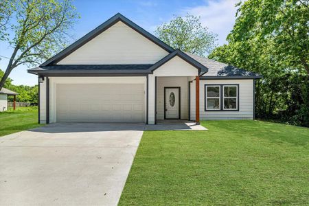 New construction Single-Family house 1312 S Clements Street, Gainesville, TX 76240 - photo 0