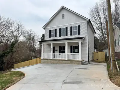 New construction Single-Family house 621 E Maple Ave, Gastonia, NC 28054 - image